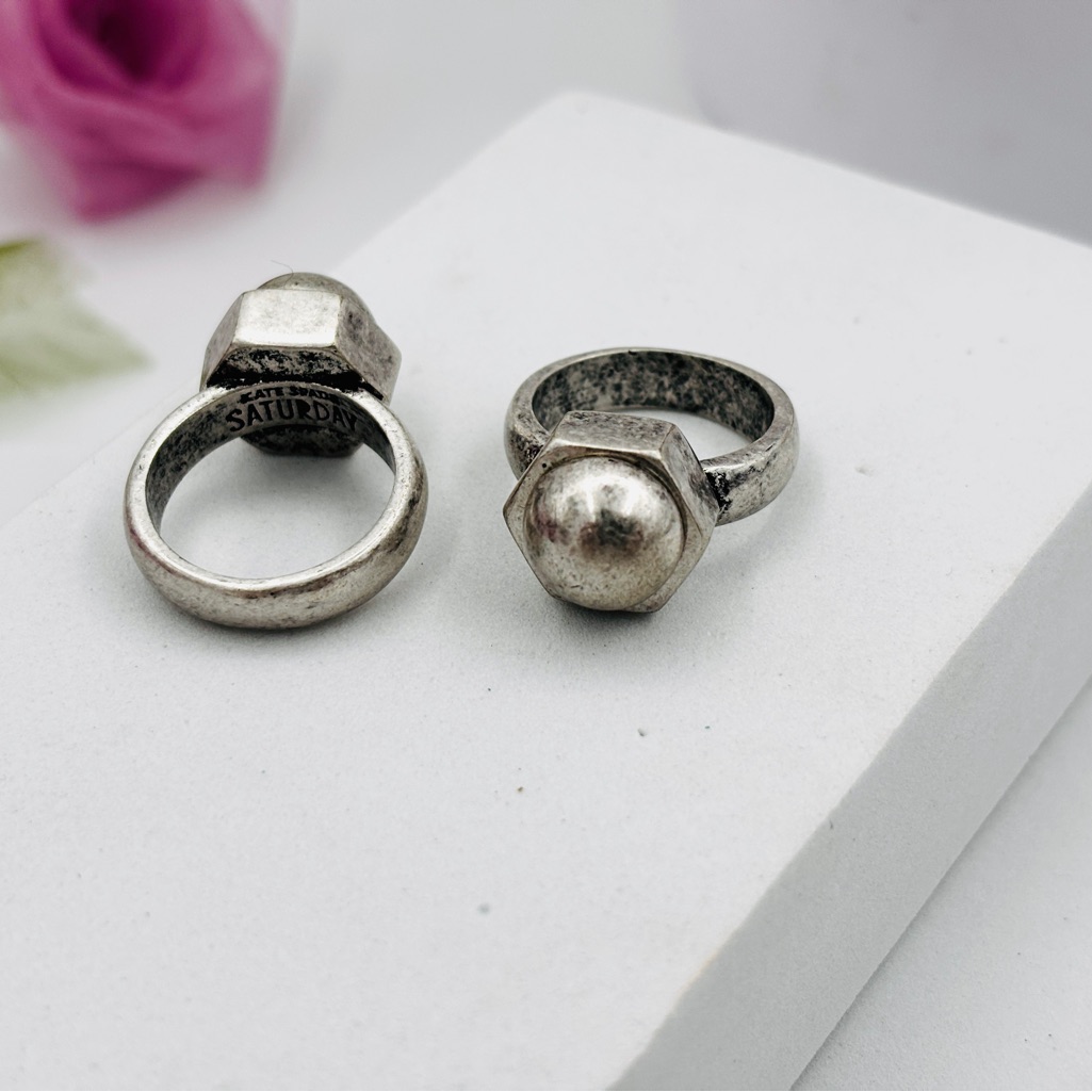 Vintage Kate Spade Saturday Antique Silver Tone Rivet Ring Size Of 7